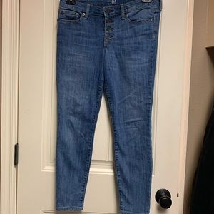 Gap button down skinny jeans